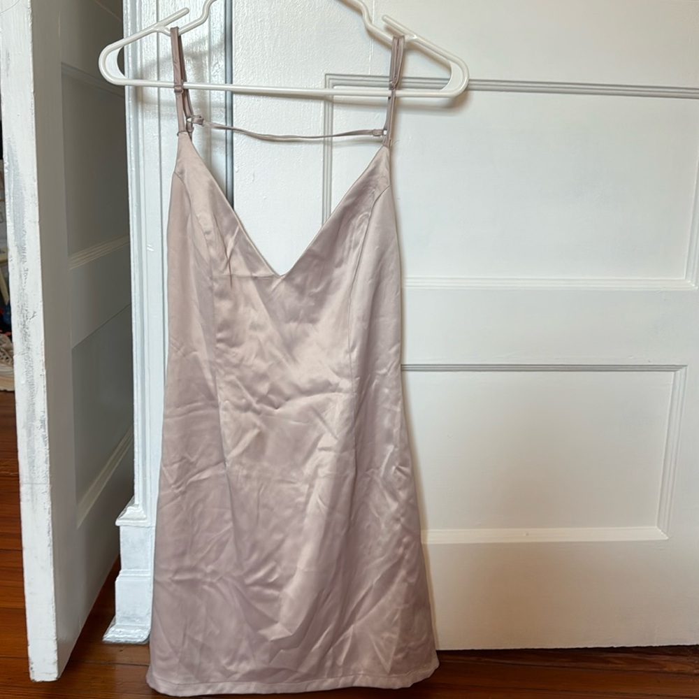 Nicole Mini Dress in Nude
superdown